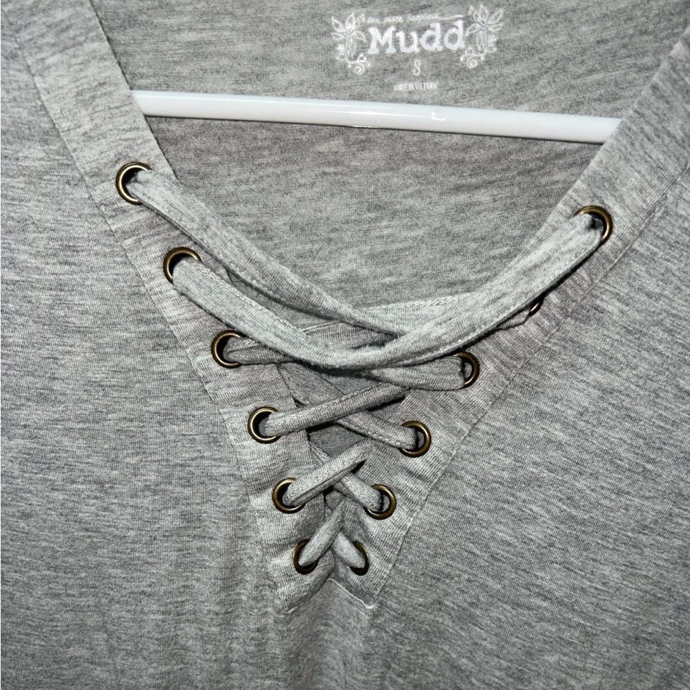 Mudd gray lace up short sleeve top size S - Picture 2 of 5